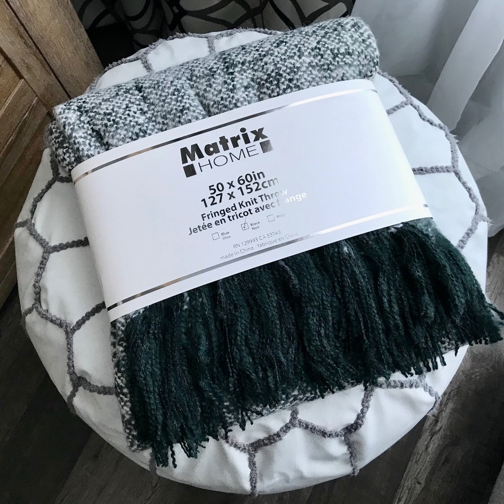 Fringed Knit Throw - New - Picture 2 of 5